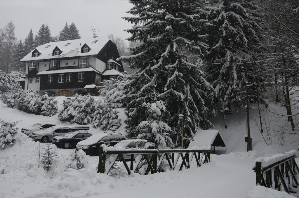 Hotel Konsel Říčky Εξωτερικό φωτογραφία