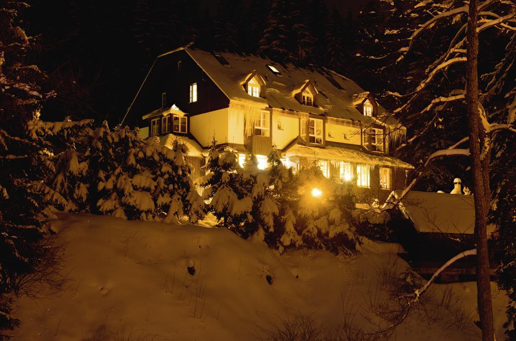 Hotel Konsel Říčky Εξωτερικό φωτογραφία