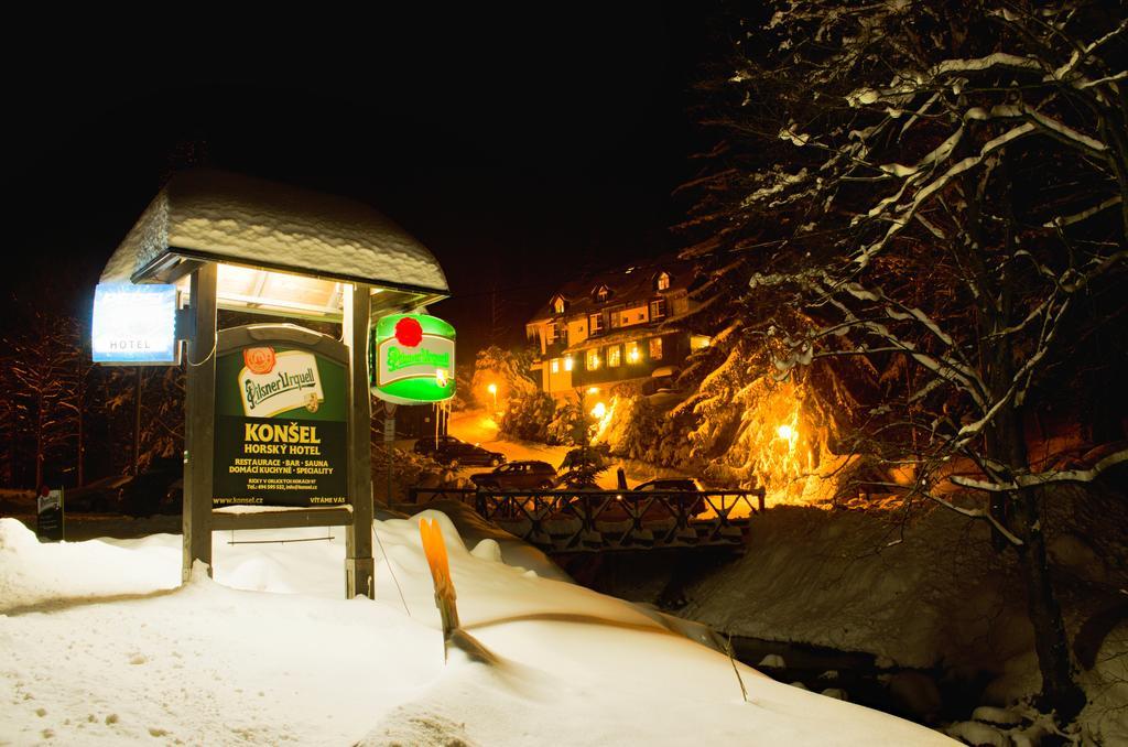 Hotel Konsel Říčky Εξωτερικό φωτογραφία