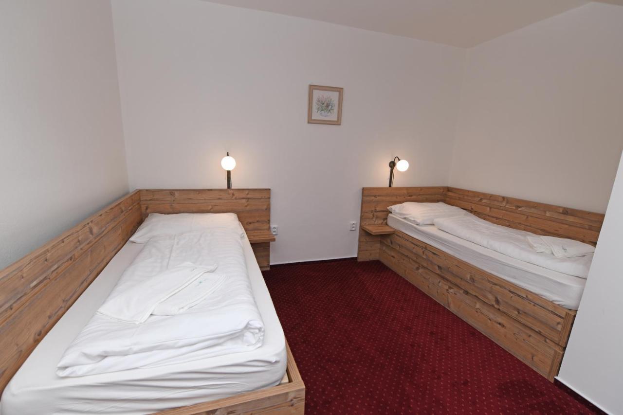 Hotel Konsel Říčky Εξωτερικό φωτογραφία